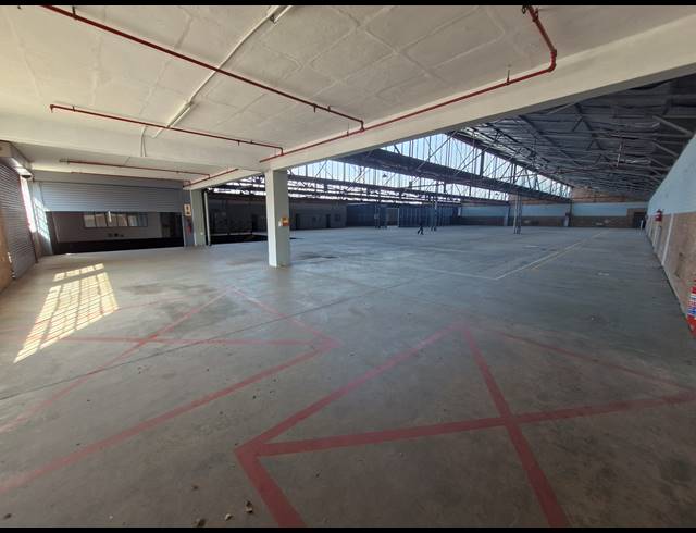 2,479M² WAREHOUSE TO LET IN BENROSE
